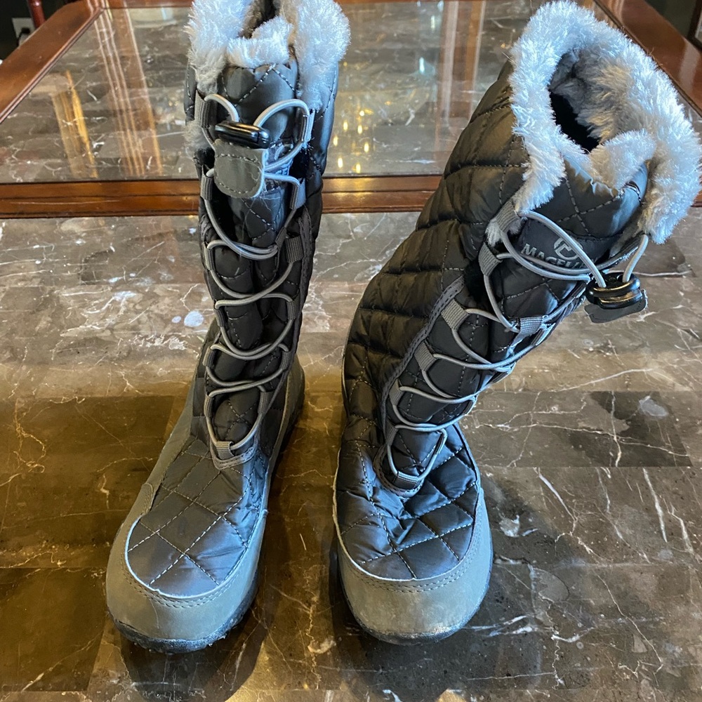 Winter Boots - Picture 2 of 7